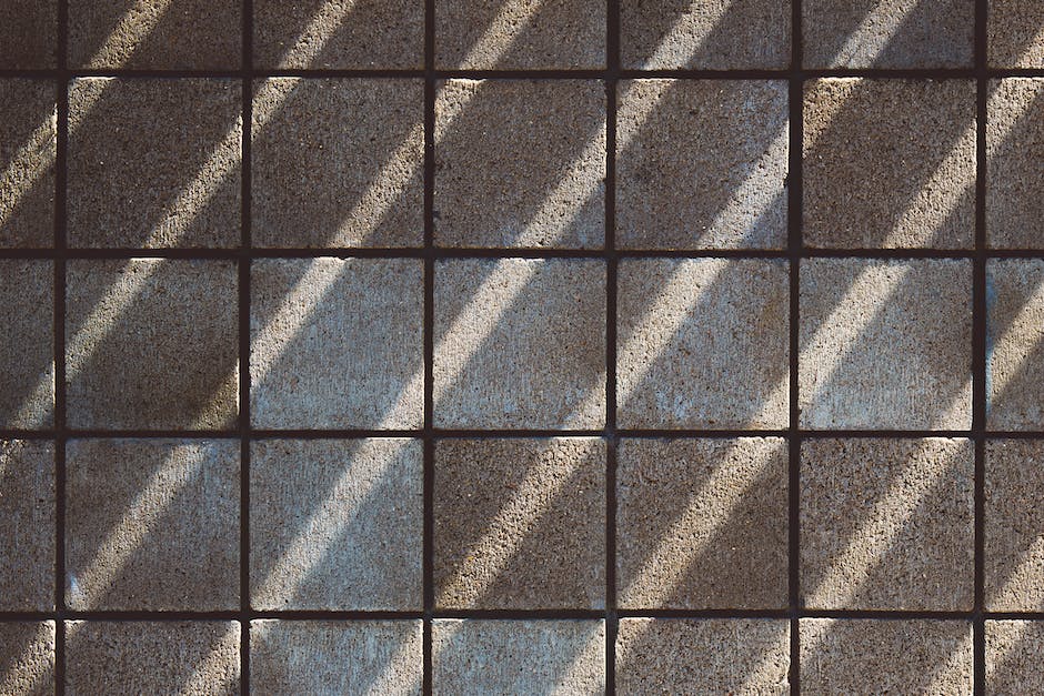 How to Choose the Perfect Floor Tiles for Your Outdoor Oasis
